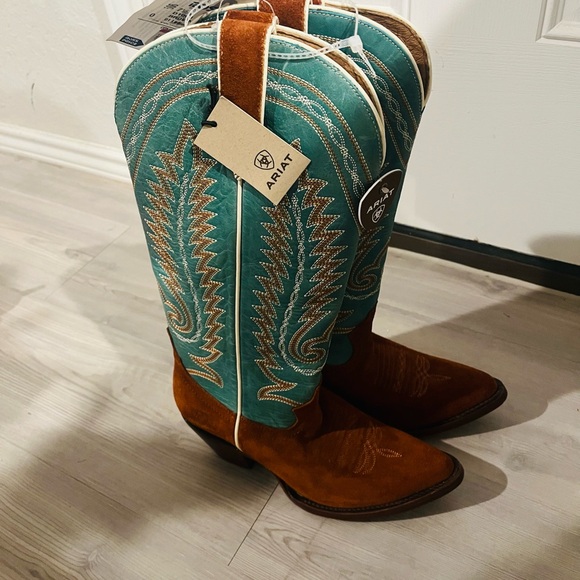 Ariat Teal and Tan Western Boots - Picture 5 of 8